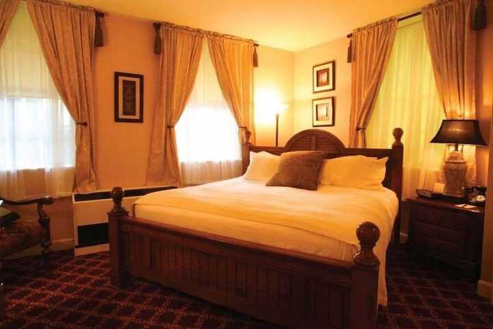 Room 43 of 70