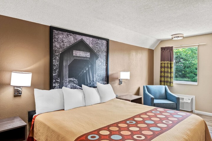 Super 8 by Wyndham Brownsburg