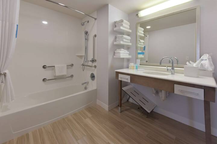 Hampton Inn & Suites Seattle / Redmond