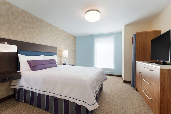 Room 21 of 28