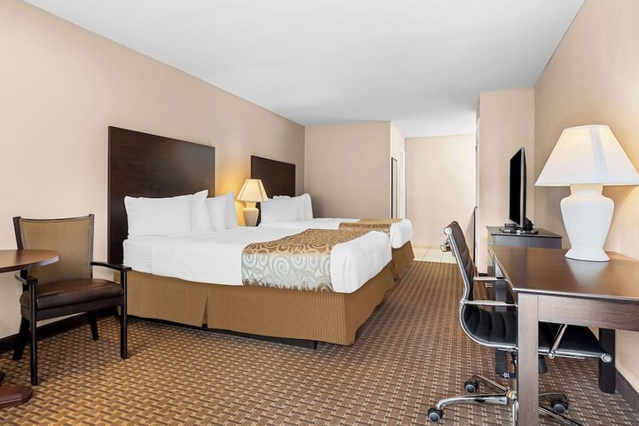 Best Western Forest Inn