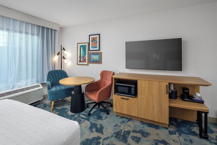 Hampton Inn & Suites by Hilton San Diego SeaWorld Near Old Town