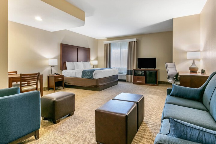 Comfort Suites Batesville