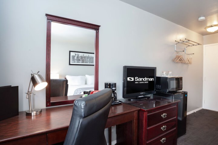 Room 25 of 32
