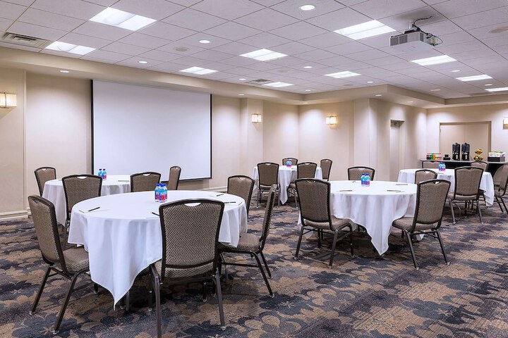 DoubleTree by Hilton Madison Downtown