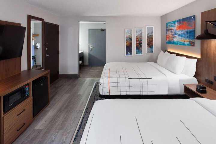 Room 8 of 42