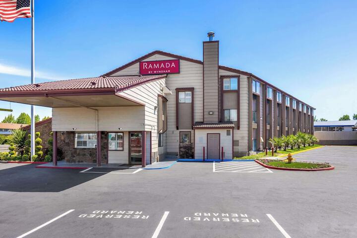 Hotel 4 of 41