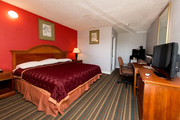 Room 18 of 29