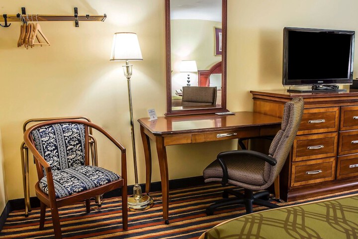 Econo Lodge Jefferson Hills Hwy 51