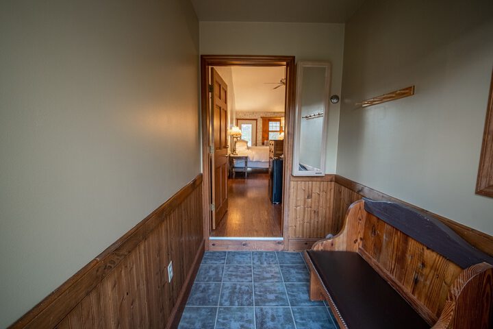 Room 103 of 146