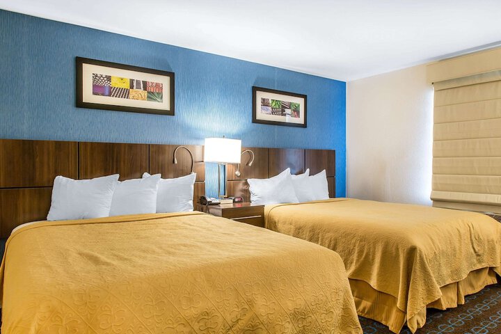 Room 40 of 51