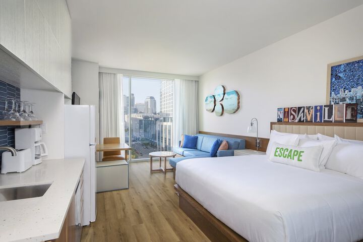 Room 21 of 38