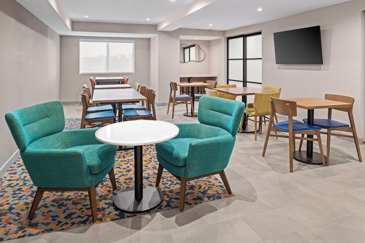 Hampton Inn by Hilton Costa Mesa Newport Beach