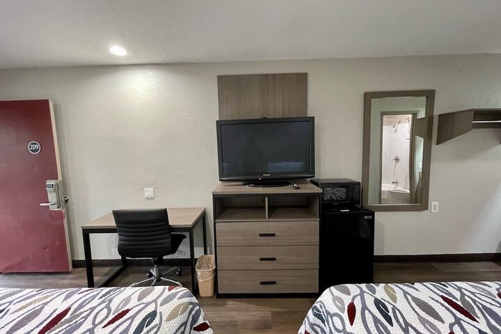 Room 25 of 34