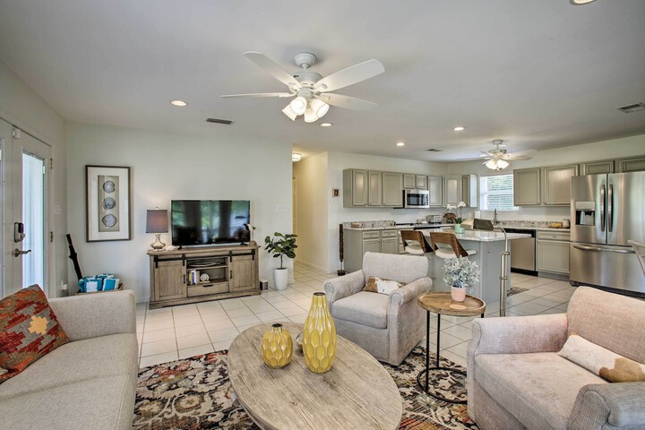 the Palm Bay St. Louis Home - Walk to Beach!