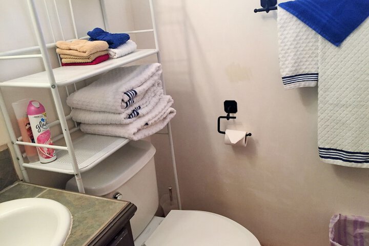 Room 26 of 80