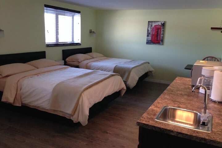 Room 5 of 11