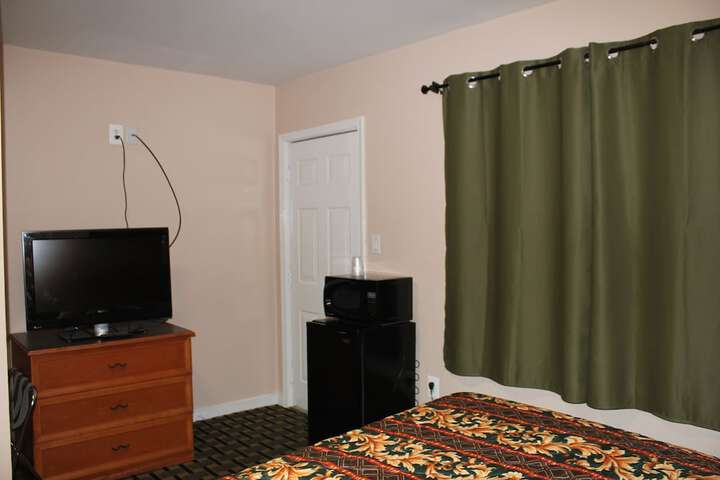 Room 28 of 38