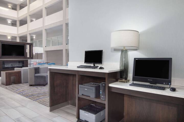 Business Center 62 of 62