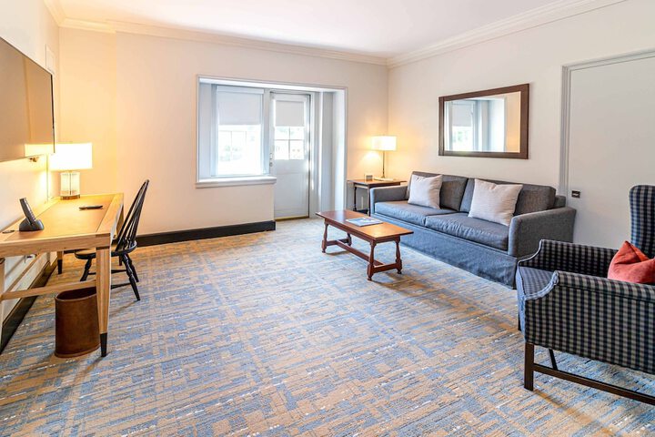 Williamsburg Lodge Autograph Collection