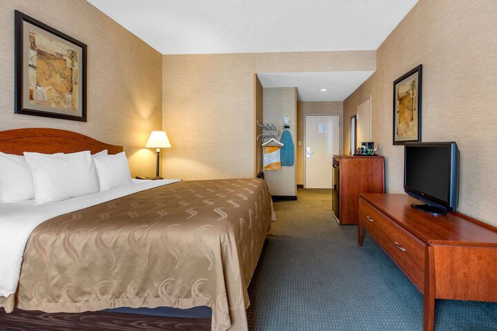 Room 29 of 38