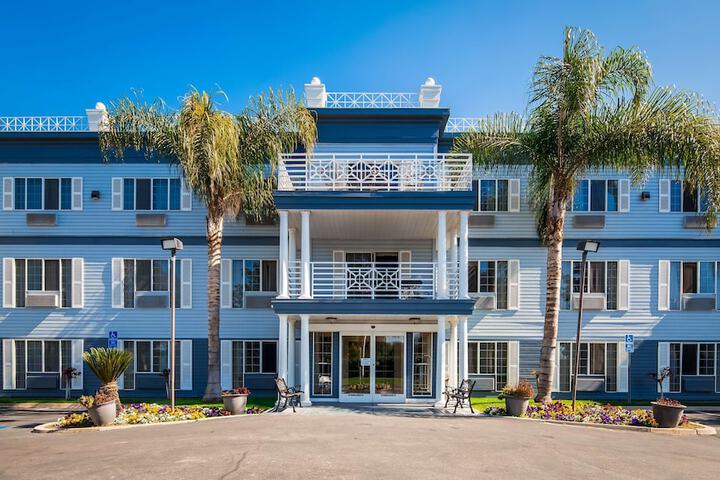 Best Western Colonial Inn