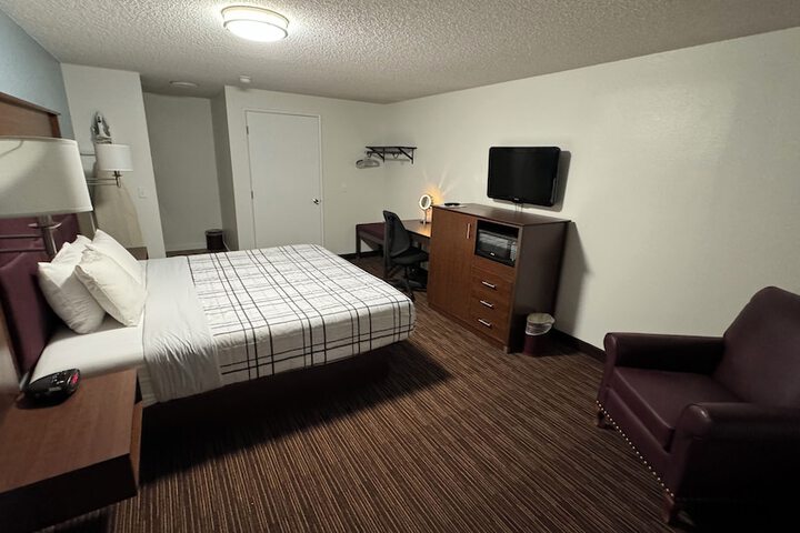 Room 73 of 87