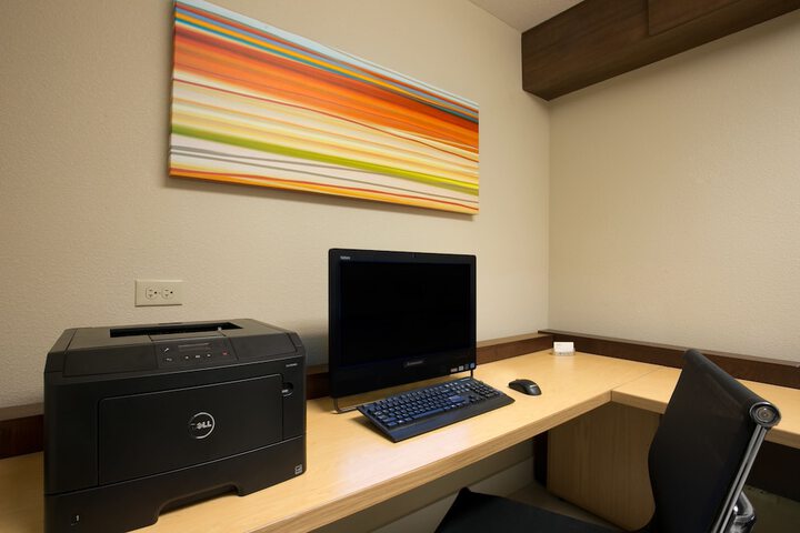 Business Center 37 of 38