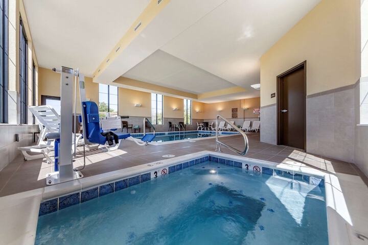 Comfort Suites Grand Island South