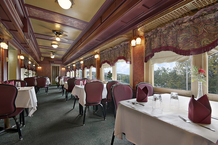 Dining 16 of 20