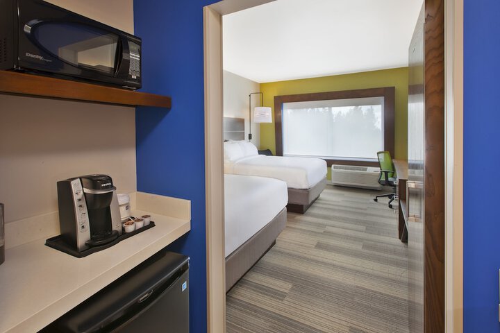 Room 16 of 33