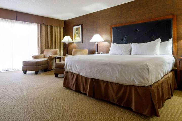 Maverick Hotel and Casino by Red Lion Hotels