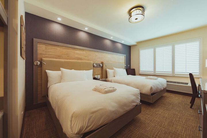 Room 70 of 215