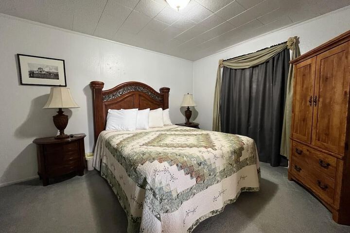 Cascade Motel