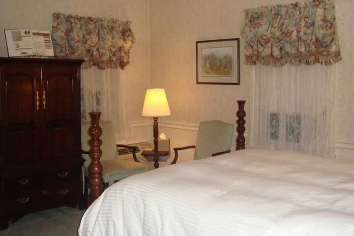 Room 26 of 65
