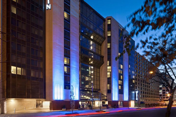 Hotel 7 of 70