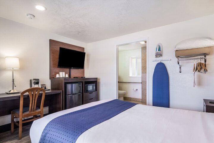Room 12 of 44