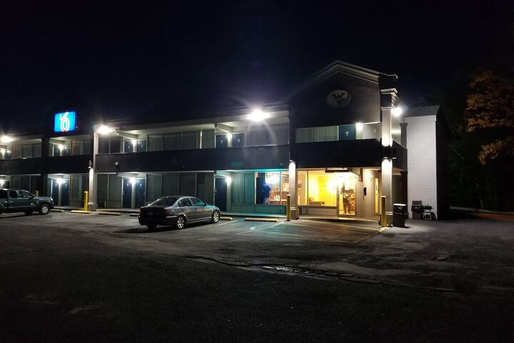Hotel 7 of 40