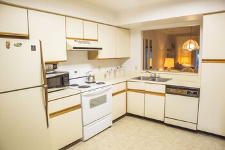 Clubview Country Club Condo