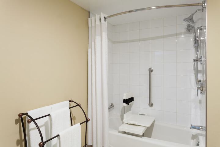Holiday Inn Express & Suites Fredericton by IHG