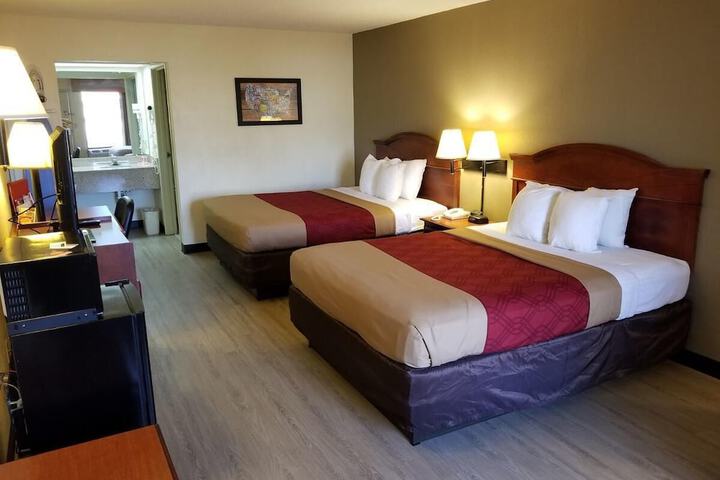 Room 17 of 27