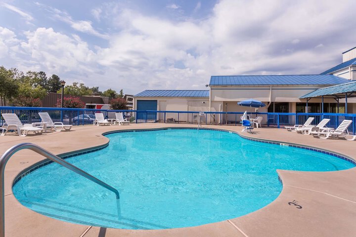 Pool 2 of 14