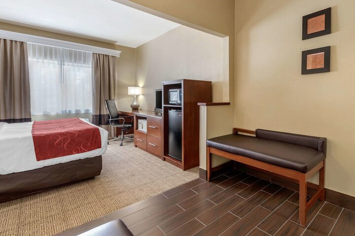 Comfort Suites Fort Collins Near University
