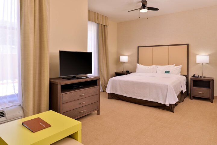 Room 30 of 80