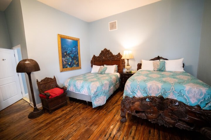 Oaak Tree Hotel