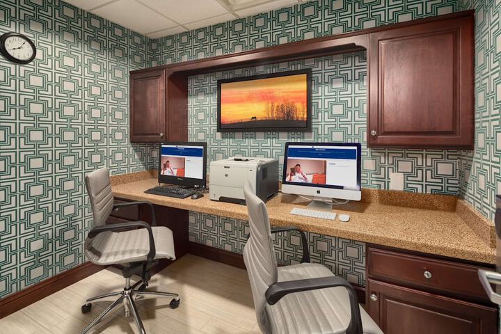 Business Center 45 of 45
