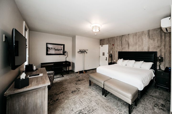 Room 21 of 32
