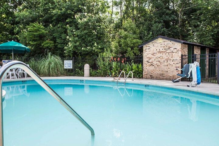 Pool 7 of 28