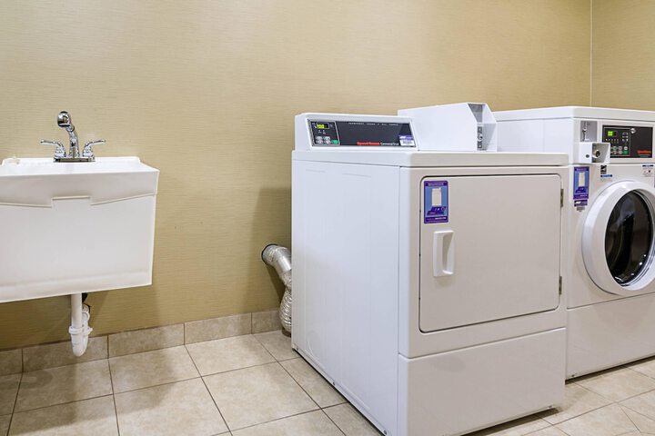 Comfort Inn & Suites Hutchinson