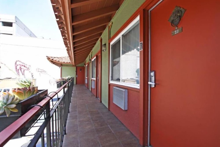 Hotel 3 of 27